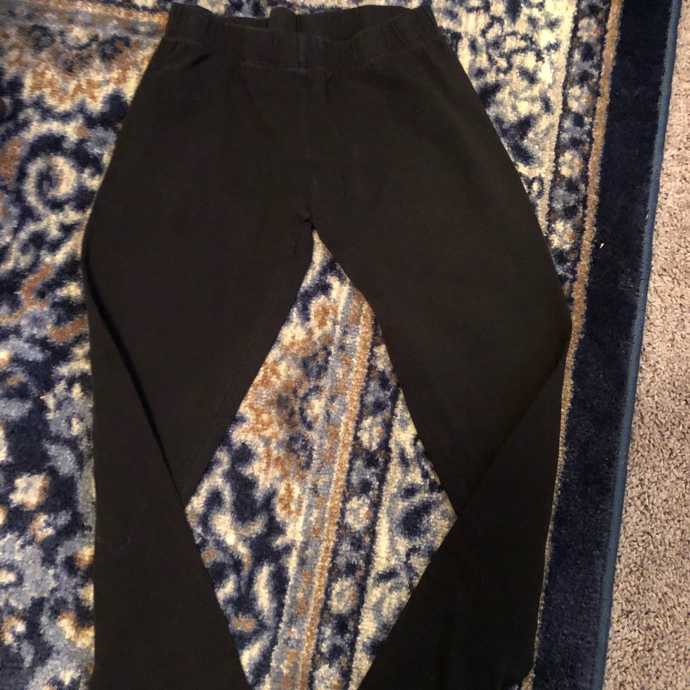 Black leggings